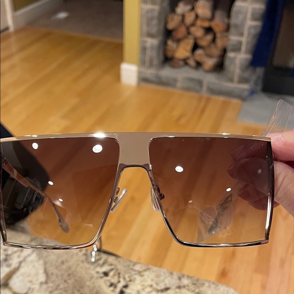 NWT Victoria Beckham 62mm Shield Gold Sunglasses
